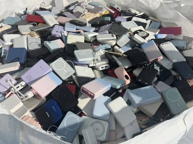 Premium used power bank photo 4
