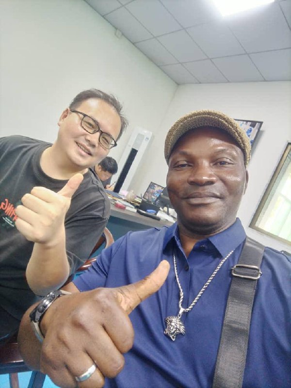 Customer photo 4
